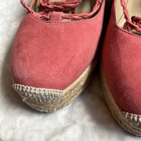 ANN TAYLOR | Coral Platform Shoes - Picture 6 of 12